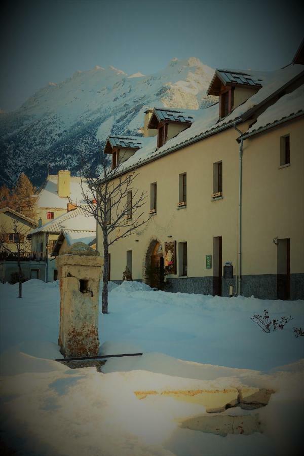 Le Rendez Vous De Vauban Gites & Spa Mont-Dauphin Esterno foto